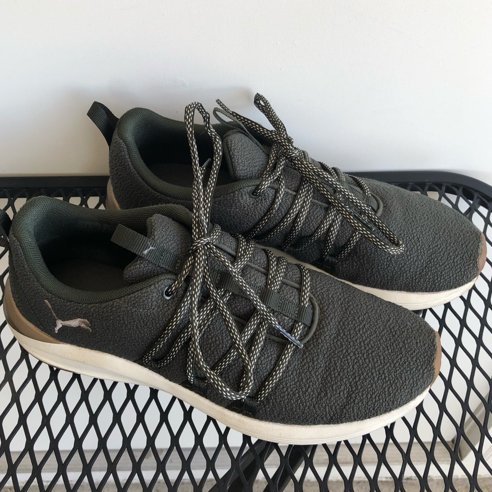 Puma Prowl Alt Sneaker size 9